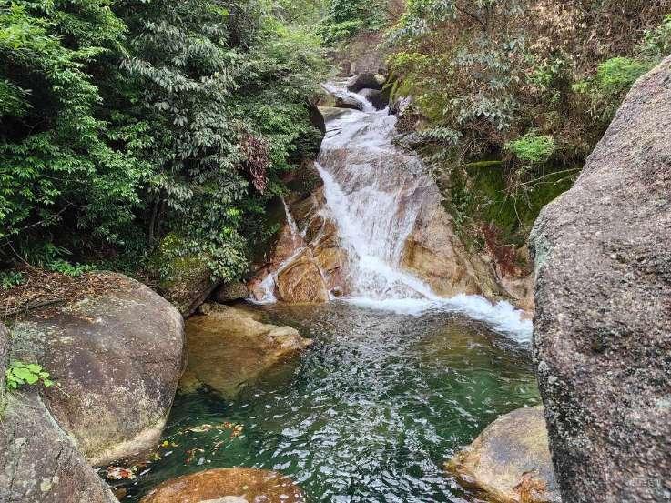 南昌县政银企对接会活动现场授信2300余万元
