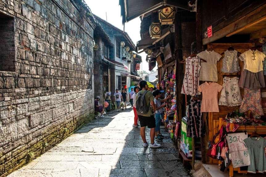 孕期情绪“过山车”:揭秘孕期情绪波动破解之道